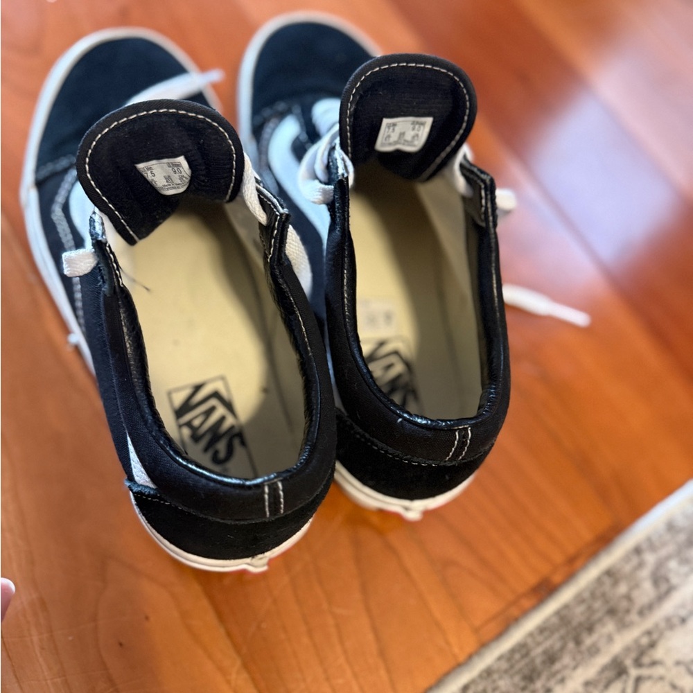 Vans Black and White Low-Top Sneakers - Picture 3 of 5